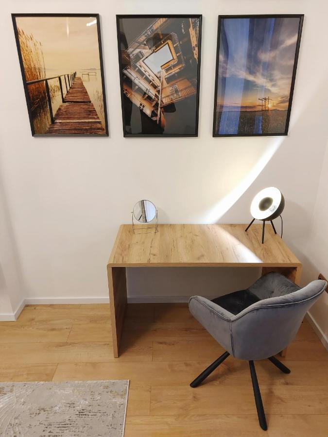 Square 16 Apartman - Absolutely Central Location With Self Check In Szombathely Extérieur photo