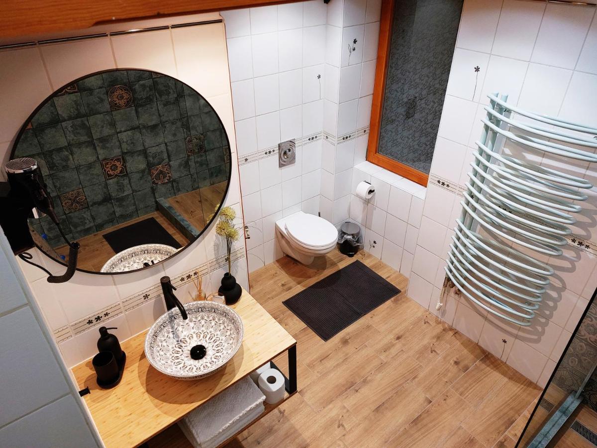 Square 16 Apartman - Absolutely Central Location With Self Check In Szombathely Extérieur photo
