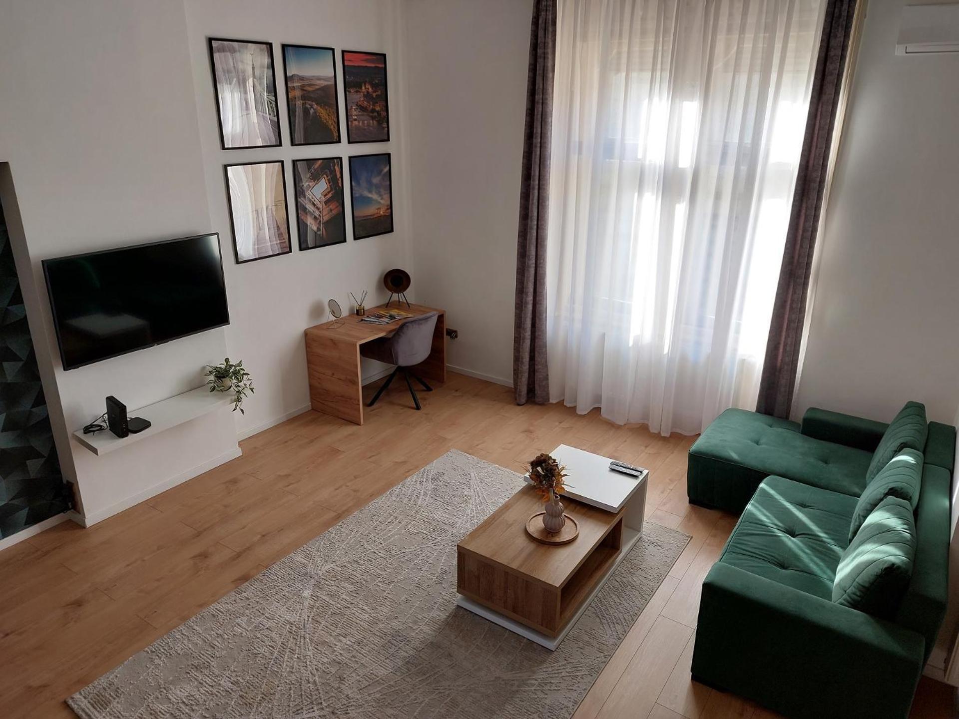 Square 16 Apartman - Absolutely Central Location With Self Check In Szombathely Extérieur photo